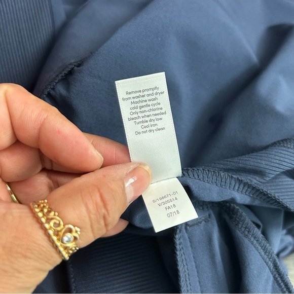 ATHLETA Brooklyn mid rise ankle pants size 16 pull on quick dry zip pockets - Picture 13 of 15